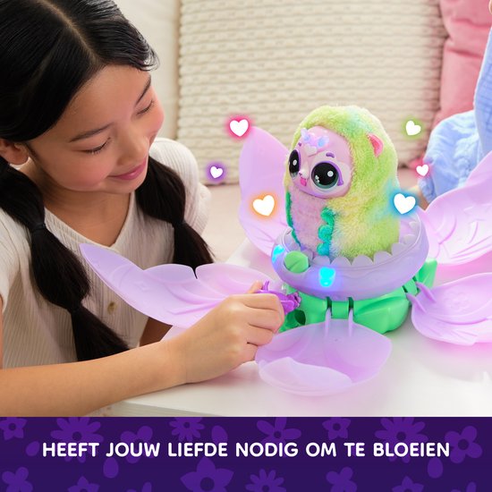 Bloomables - Kittyfly - interactief speelgoed en bloem met herhaalbare onthulling en transformatie, meer dan 100 geluiden en reacties (stijlen variëren)