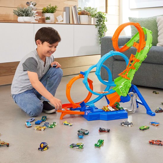 Hot Wheels 4-Loopings Crash Baanset - Racebaan